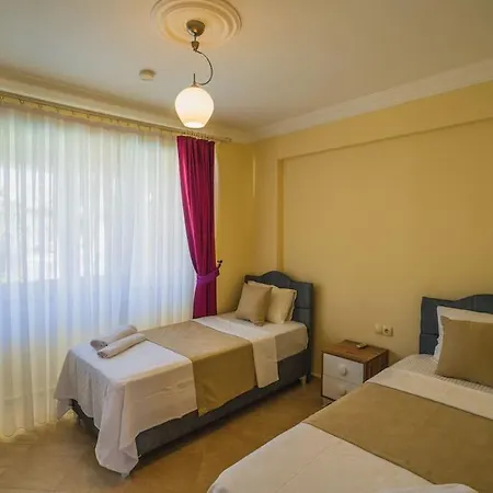 Calis'ta Denize Sifir 8 Kisilik Pearl 9 Φετιγιέ